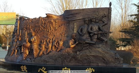 銅雕、圓雕、抗戰浮雕與鋼雕的藝術魅力
